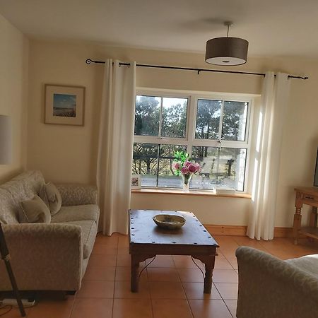Shanakeever Farm - 2 Bedroom Apartment คลิฟเดน ห้อง รูปภาพ